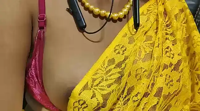 Snapshot of Anjali_cute-Pondati chatting on 02.13.25 Anjali cute-Pondati online show from 02.13.25
