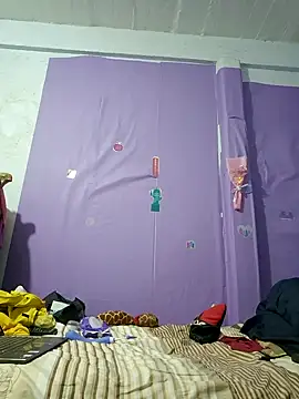 Lunababymylove online show from 12.18.24