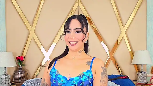 GiahDaniels online show from 02.21.25