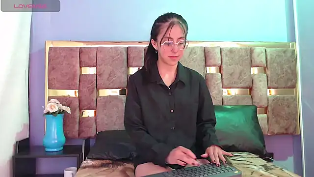 Snapshot of ling_ling24 chatting on 01.20.25 ling ling24 online show from 01.20.25