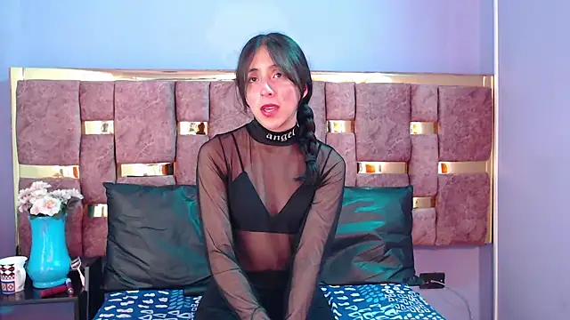 Snapshot of ling_ling24 chatting on 02.19.25 ling ling24 online show from 02.19.25