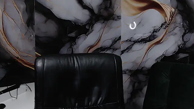 Snapshot of ling_ling24 chatting on 03.21.25 ling ling24 online show from 03.21.25