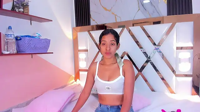 Snapshot of amberr_sweett69 chatting on 03.08.25 amberr sweett69 online show from 03.08.25