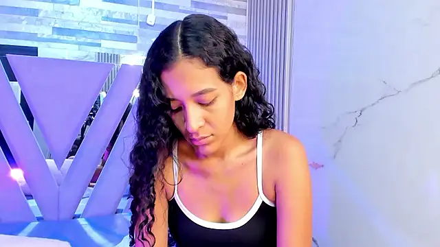 Snapshot of amberr_sweett69 chatting on 03.19.26 amberr sweett69 online show from 03.19.26