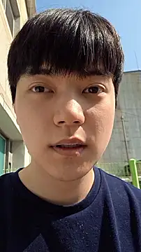 Snapshot of dhwisydy chatting on 04.15.26 dhwisydy online show from 04.15.26