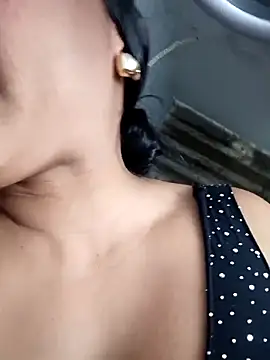 DIORA Latina online show from 04.30.26