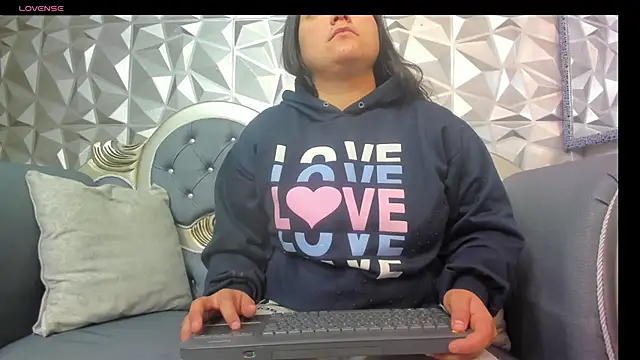 KataleyaStiward online show from 01.25.25