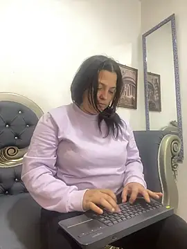 KataleyaStiward online show from 12.20.25