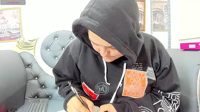 KataleyaStiward online show from 07.30.26