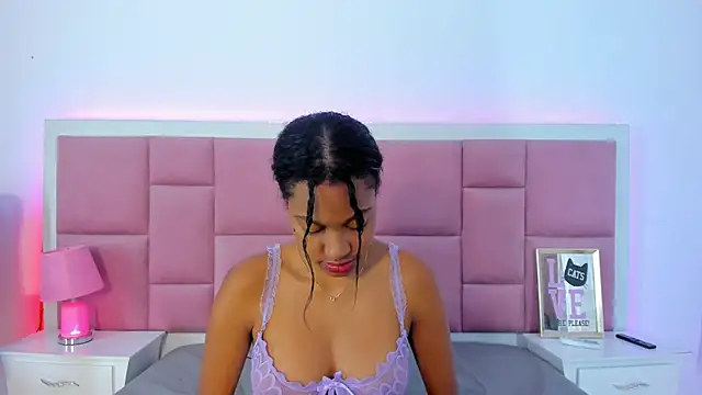 StormiHills online show from 01.13.25