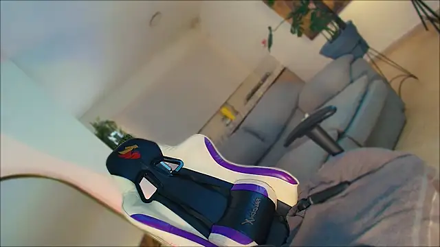  Miss Anna  online show from 10.22.25