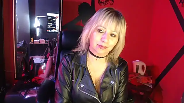 KLOE PIELL online show from 11.10.25