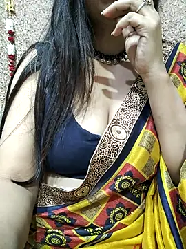 Snapshot of Aradhya-Sharma chatting on 01.10.25 Aradhya-Sharma online show from 01.10.25