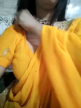 Snapshot of Aradhya-Sharma chatting on 02.14.25 Aradhya-Sharma online show from 02.14.25