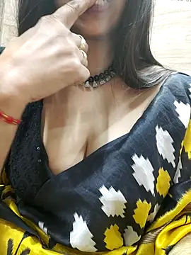 Snapshot of Aradhya-Sharma chatting on 02.17.25 Aradhya-Sharma online show from 02.17.25