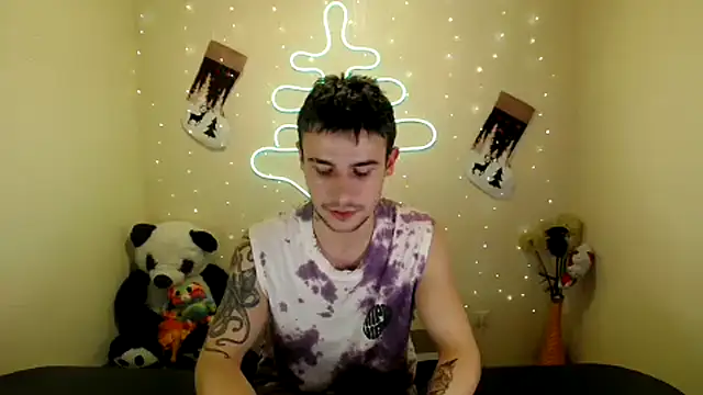Snapshot of Mike_severi2 chatting on 12.12.24 Mike severi2 online show from 12.12.24