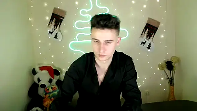 Snapshot of Mike_severi2 chatting on 12.19.24 Mike severi2 online show from 12.19.24