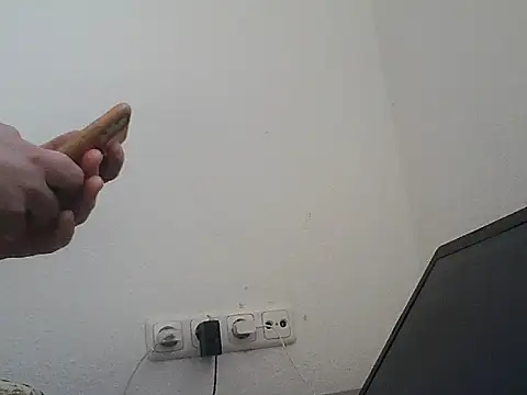 Snapshot of lickthehottie chatting on 07.05.26 lickthehottie online show from 07.05.26