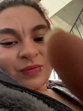Snapshot of MiaLujan_ chatting on 12.21.24 MiaLujan  online show from 12.21.24