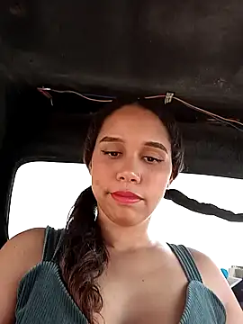 emma-19- online show from 03.19.25