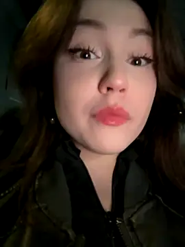 Snapshot of Peachy_Dream chatting on 09.19.25 Peachy Dream online show from 09.19.25