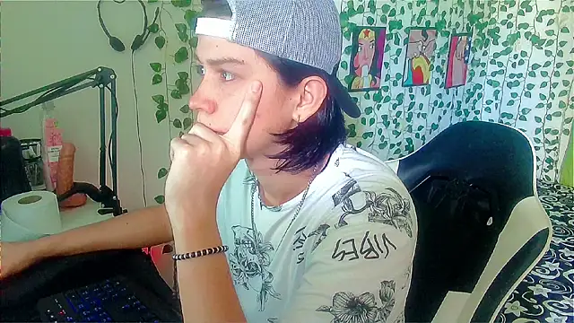 Snapshot of Andy_gray chatting on 06.20.26 Andy gray online show from 06.20.26