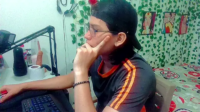 Snapshot of Andy_gray chatting on 06.26.26 Andy gray online show from 06.26.26