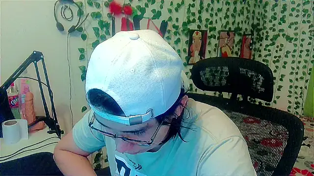 Snapshot of Andy_gray chatting on 07.21.26 Andy gray online show from 07.21.26