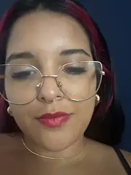 Snapshot of victoria18x chatting on 12.27.24 victoria18x online show from 12.27.24