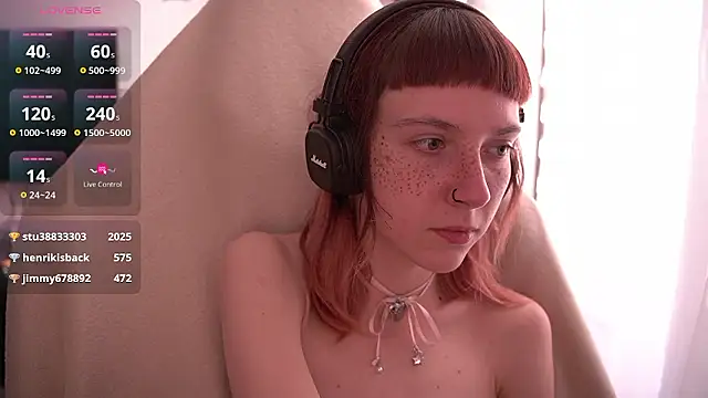 Snapshot of juliapie chatting on 12.02.24 juliapie online show from 12.02.24