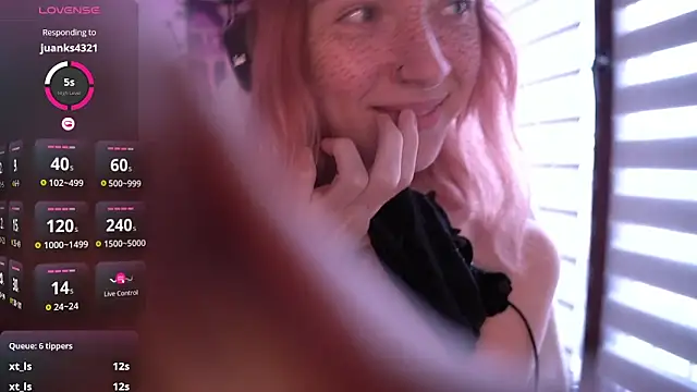 Snapshot of juliapie chatting on 12.18.24 juliapie online show from 12.18.24