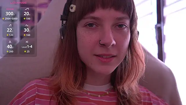 Snapshot of juliapie chatting on 09.25.25 juliapie online show from 09.25.25