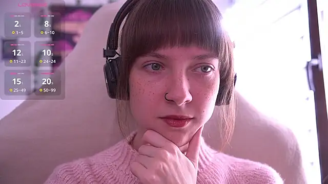 Snapshot of juliapie chatting on 10.02.25 juliapie online show from 10.02.25