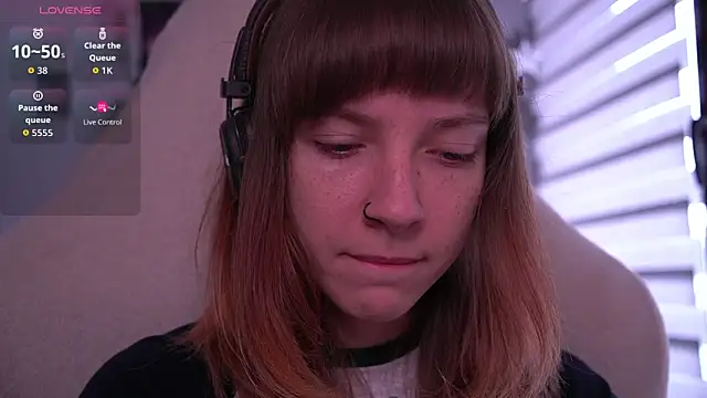 Snapshot of juliapie chatting on 10.03.25 juliapie online show from 10.03.25