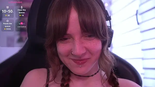 Snapshot of juliapie chatting on 06.30.26 juliapie online show from 06.30.26