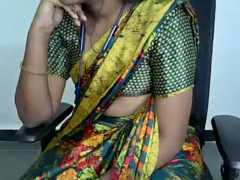 Snapshot of shila20 chatting on 01.24.25 shila20 online show from 01.24.25
