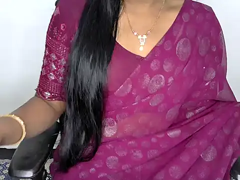 Snapshot of shila20 chatting on 02.21.25 shila20 online show from 02.21.25