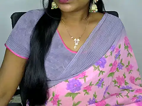 Snapshot of shila20 chatting on 03.09.25 shila20 online show from 03.09.25