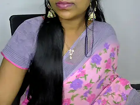 Snapshot of shila20 chatting on 03.09.25 shila20 online show from 03.09.25