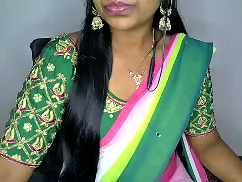 Snapshot of shila20 chatting on 03.11.25 shila20 online show from 03.11.25