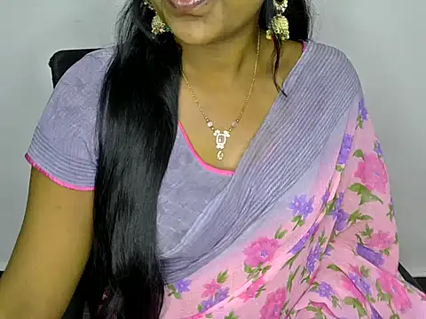 Snapshot of shila20 chatting on 03.19.25 shila20 online show from 03.19.25