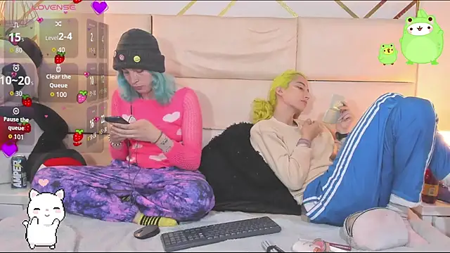 -kisa  online show from 10.23.25