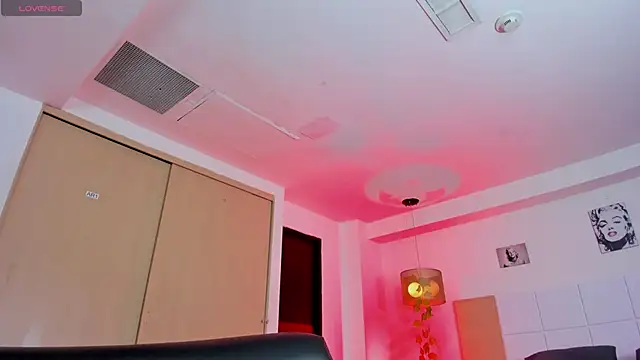 Snapshot of NathalyDaniels chatting on 02.08.25 NathalyDaniels online show from 02.08.25