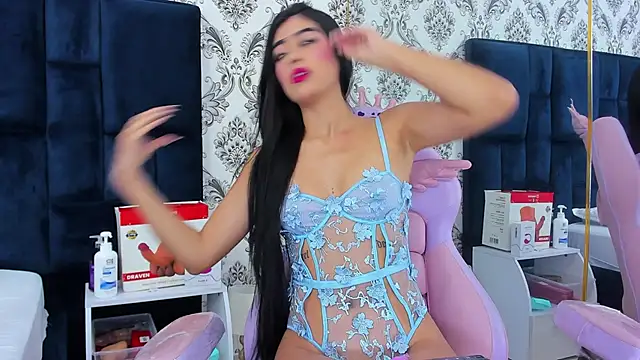 Mia-Monroe online show from 03.04.25