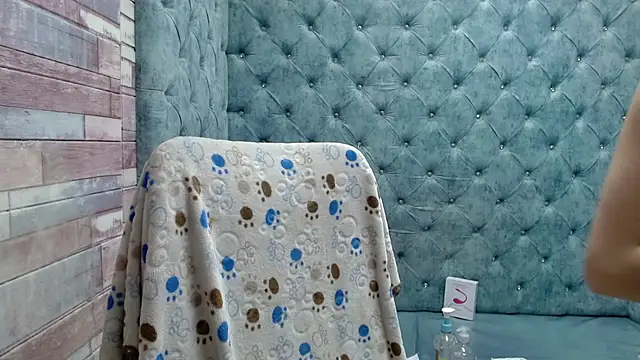 Snapshot of Samantha_Smiith chatting on 10.23.25 Samantha Smiith online show from 10.23.25