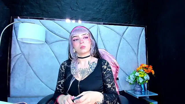 Samantha Smiith online show from 04.15.26