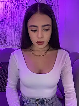 AbyThompson online show from 10.28.25