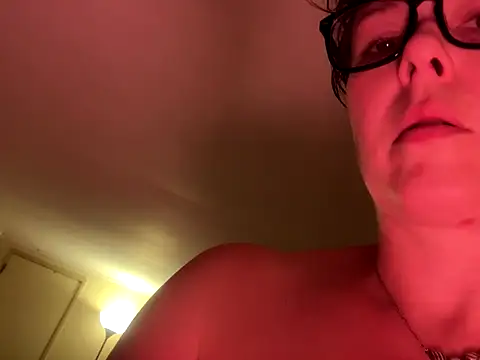 KatieBARBiE98 online show from 11.26.25