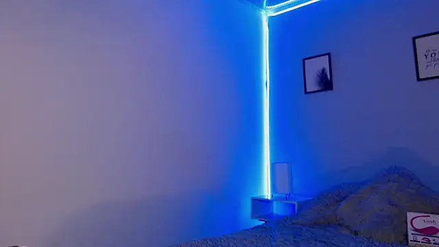 SophiaJoliebm online show from 01.08.25