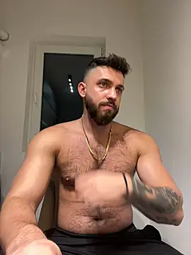 Snapshot of LoveIsBlind_ chatting on 12.07.24 LoveIsBlind  online show from 12.07.24